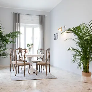 Alojamento de Acomodação e Pequeno-almoço Rudiae Boutique, Lecce